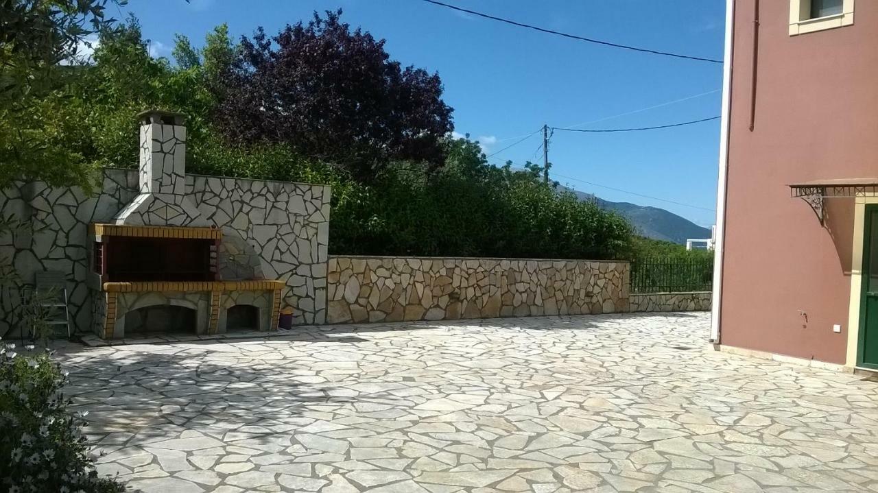 Villa Eleftheria Karavomylos Eksteriør billede